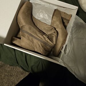 Stylish Tan Ankle Boots